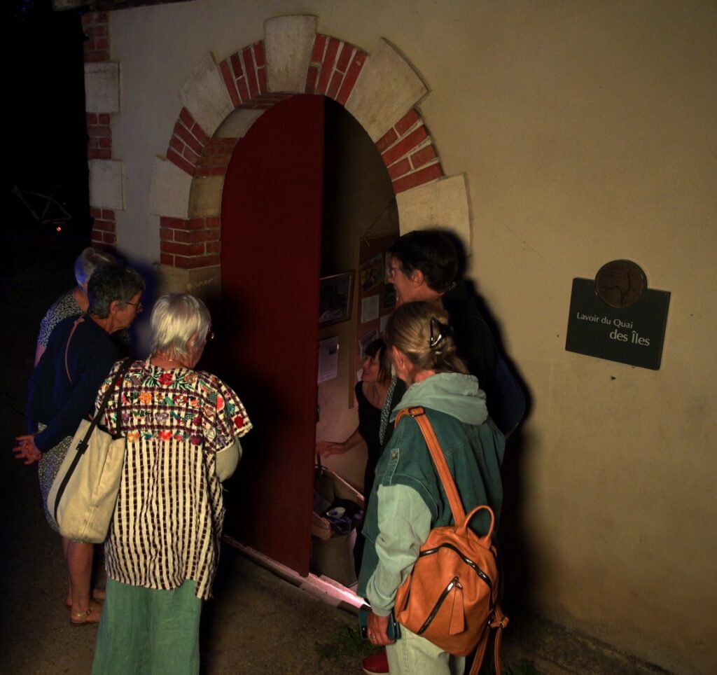 Entrée du public/Lavoir Quai des Îles/(c) Sébastien Mathelier